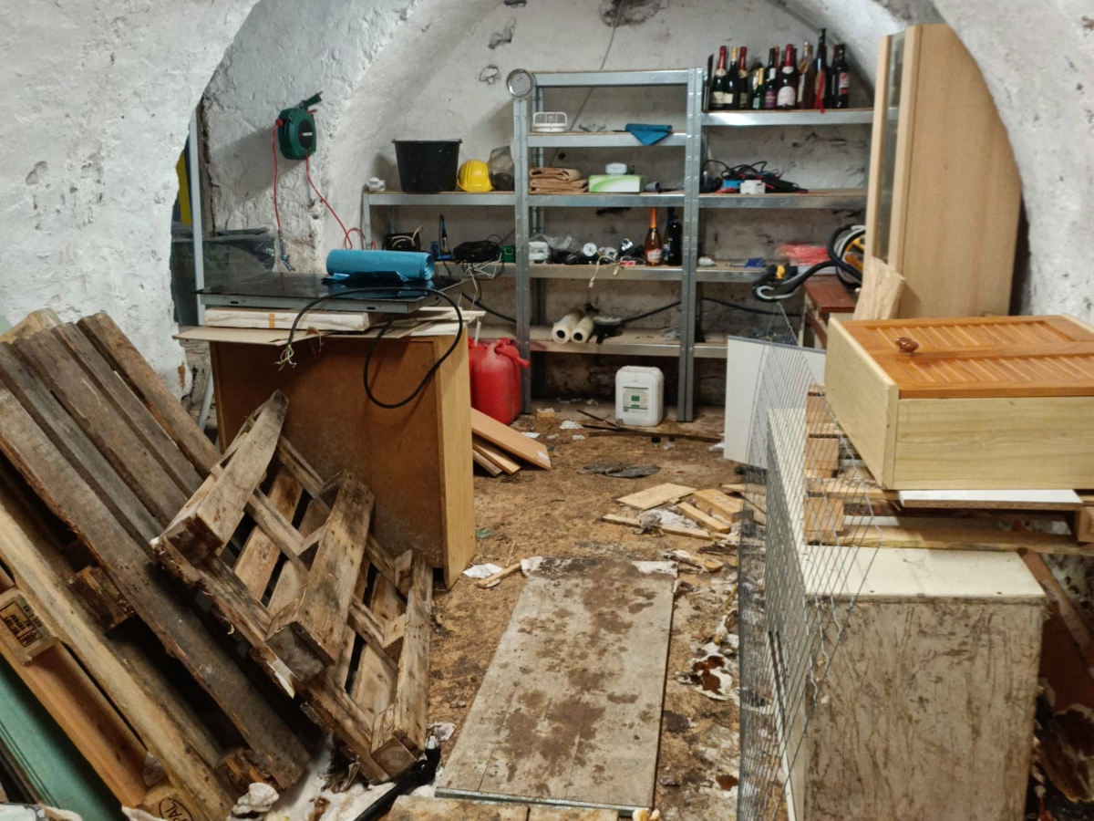 Vorher für Kellersanierung (2) Vorher für Kellersanierung (2)